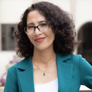 Headshot of Muzhgan Pazhwak